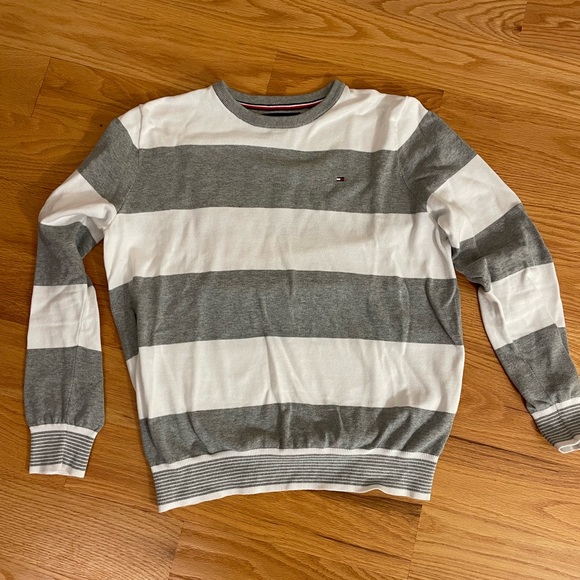 Tommy Hilfiger Other - Tommy Hilfiger Sweater